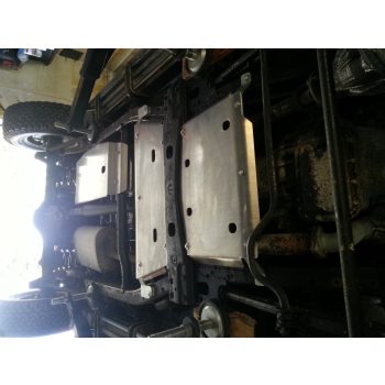   F4x4 Hliníkový kryt Sada 3 kusů chrání Nissan Patrol Y61 (pro originální nárazník, manuální převodovka)