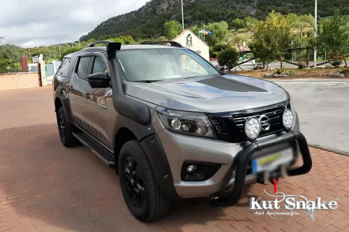 Plastové lemy blatníků Kut Snake pro Nissan Navara D23 NP300 (s palivovou nádrží AdBlue) 50 mm (přední sada)