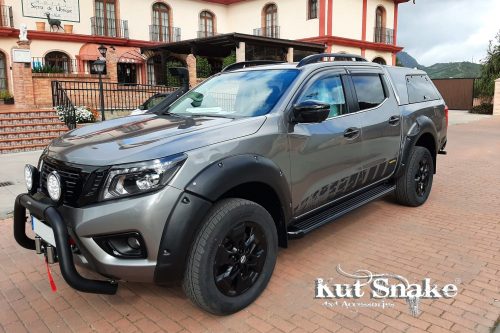 Plastové lemy blatníků Kut Snake pro Nissan Navara D23 NP300 (standardní palivová nádrž) 50 mm