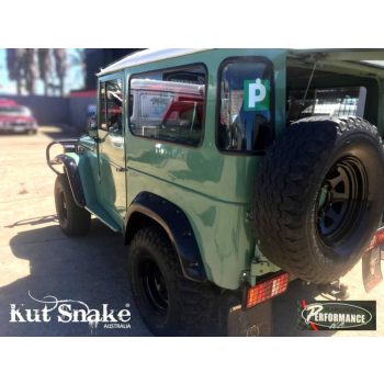   Rozšiřovací plastové lemy blatníků Kut Snake pro Toyota Land Cruiser 40, 95mm