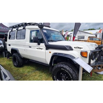   Rozšiřovací plastové lemy blatníků Kut Snake pro Toyota Land Cruiser 78 2024+ 50mm 