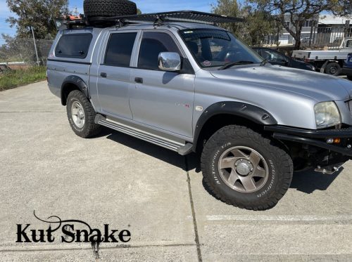 Plastové lemy blatníků Kut Snake pro Mitsubishi L200, r.v. 2006-2015, 75 mm