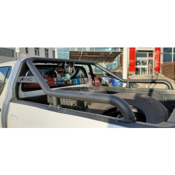   Ochranný rám na korbu s držákem pro naviják, lakovaný práškovou barvou