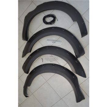 Snake4x4 lemy blatníků pro Nissan Navara D40, 20 cm